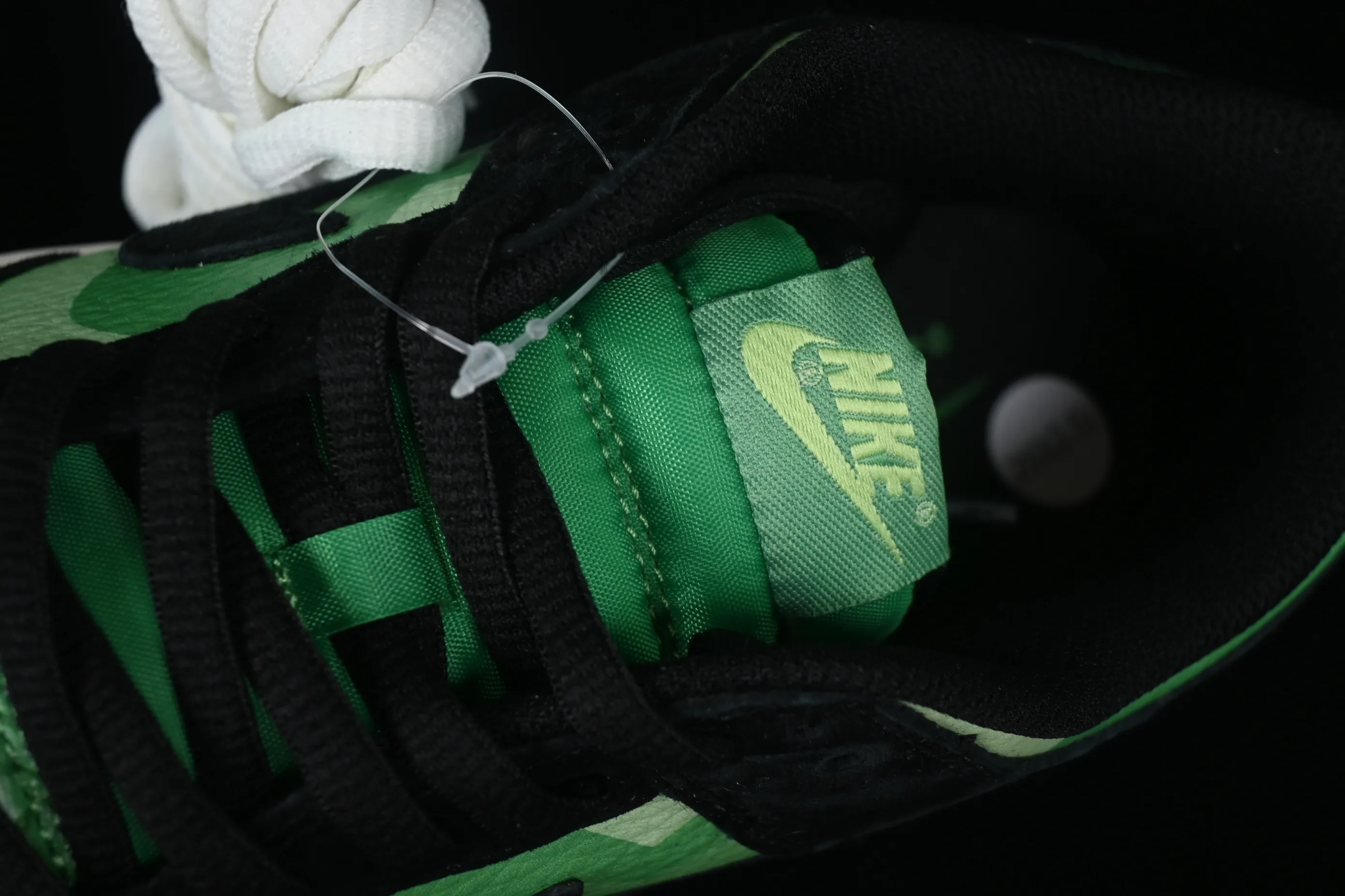 All Categories Nk SB Dunk Series Nk SB Dunk Low Low-top sneakers The Powerpuff Girls x Nk Dunk SB Low Powerpuff Girls joint black and green SB low-top casual sneakers GP5532-062